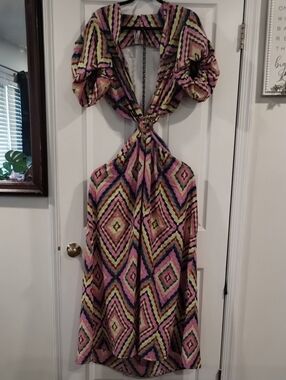 Truth Multicolor Geometric Backless Cutout Maxi Dress with Puff Sleeves.  (A27)